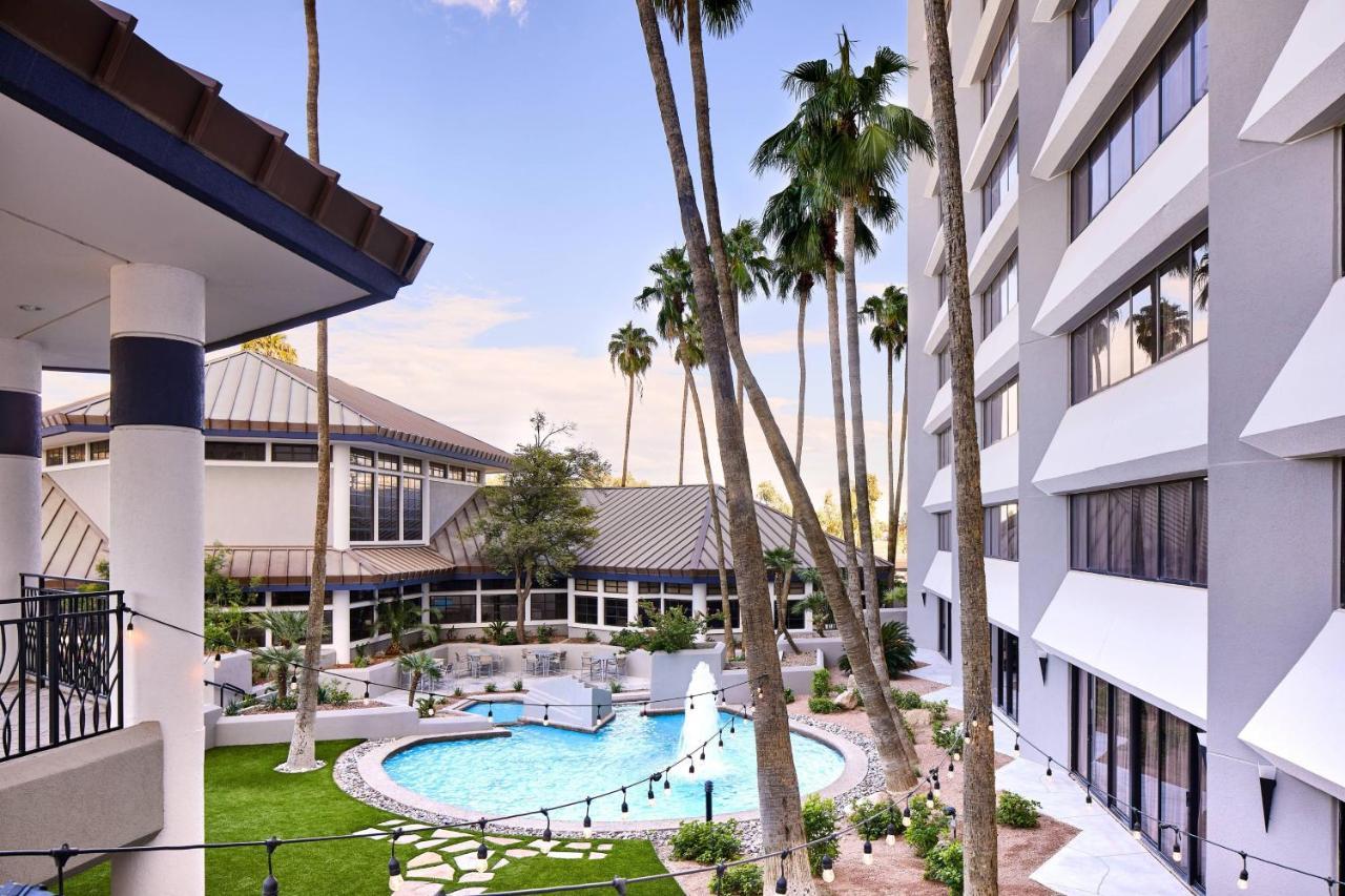 Delta Hotels By Marriott Phoenix Mesa Bagian luar foto