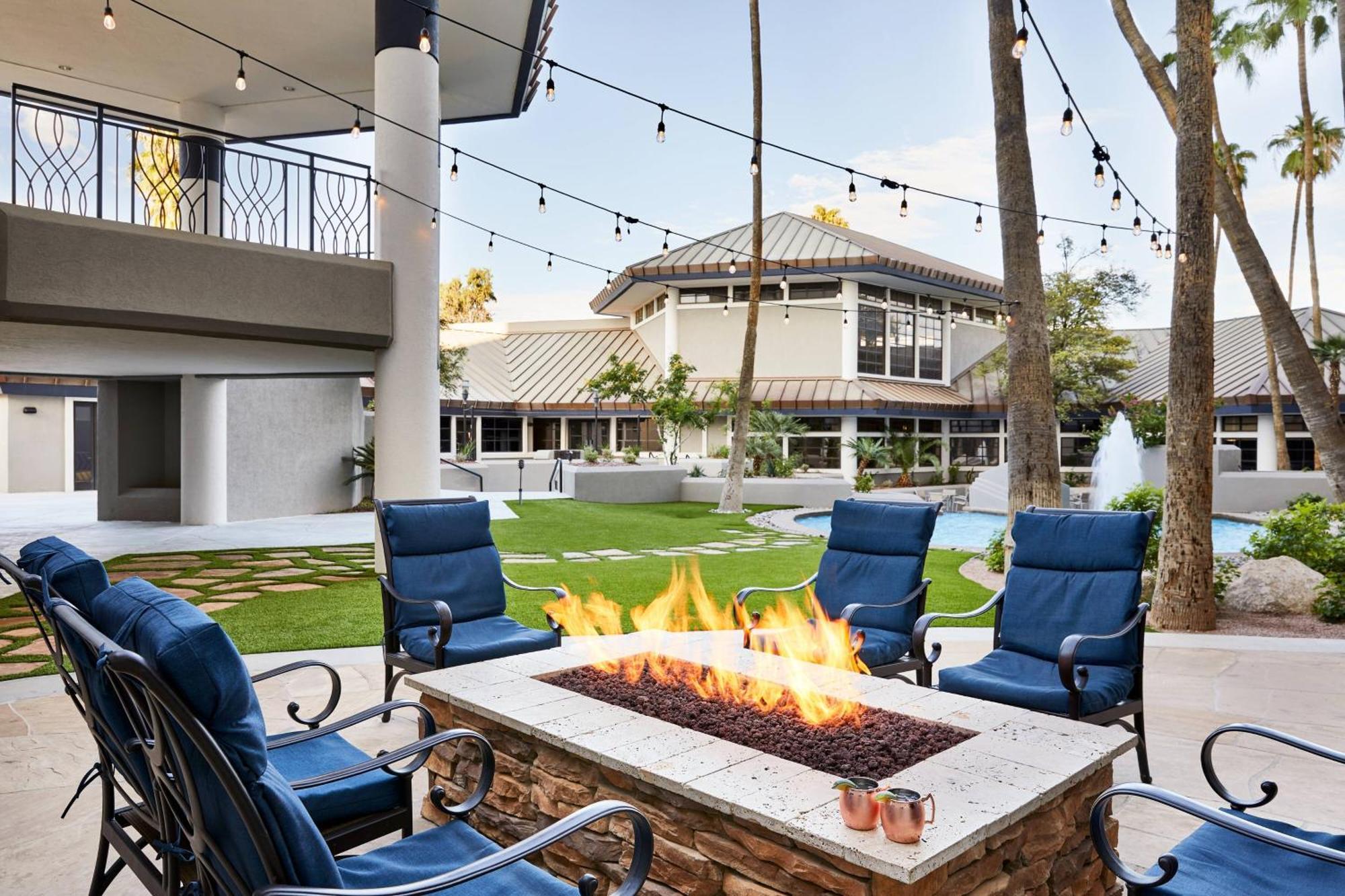 Delta Hotels By Marriott Phoenix Mesa Bagian luar foto