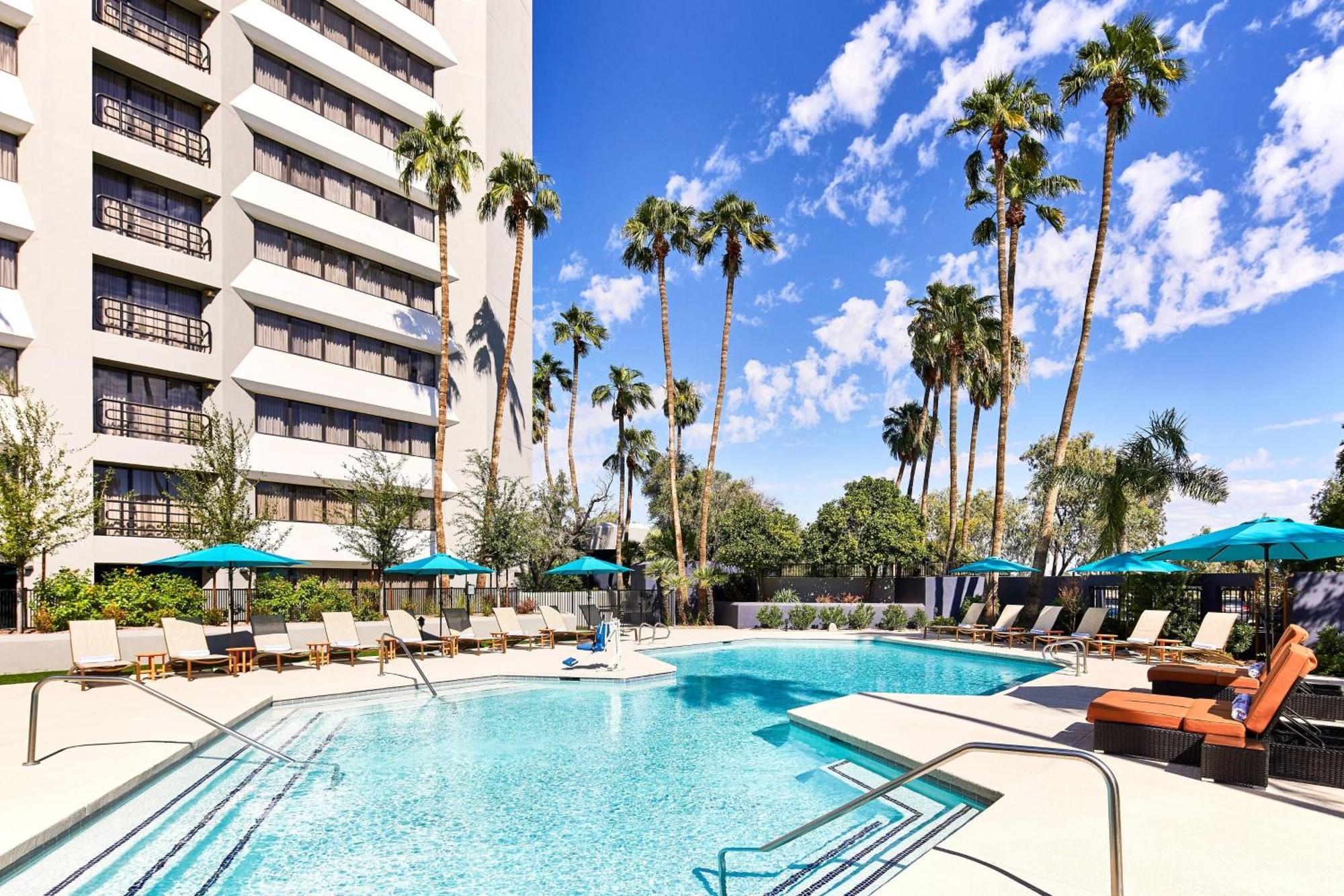 Delta Hotels By Marriott Phoenix Mesa Bagian luar foto