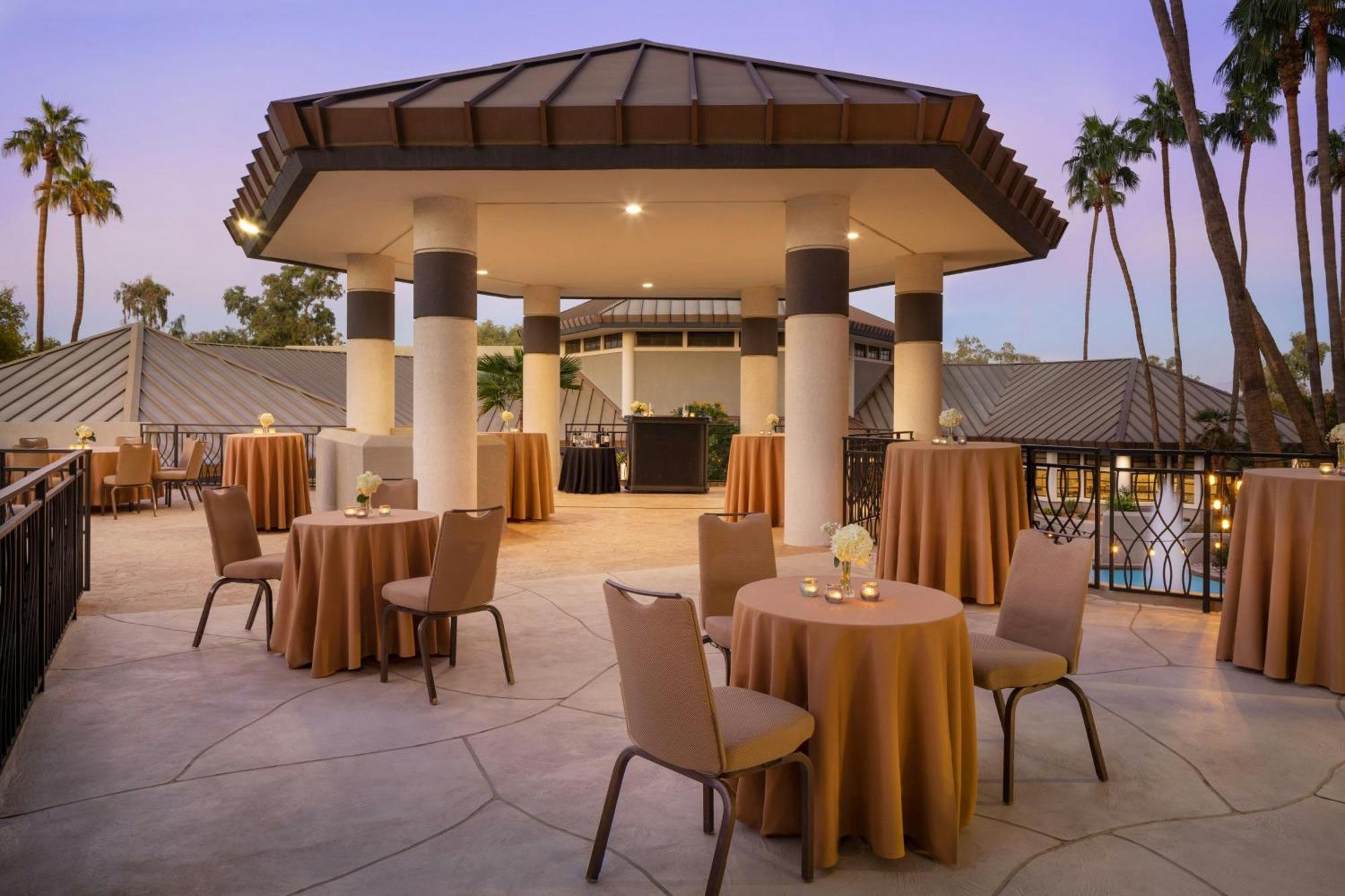Delta Hotels By Marriott Phoenix Mesa Bagian luar foto