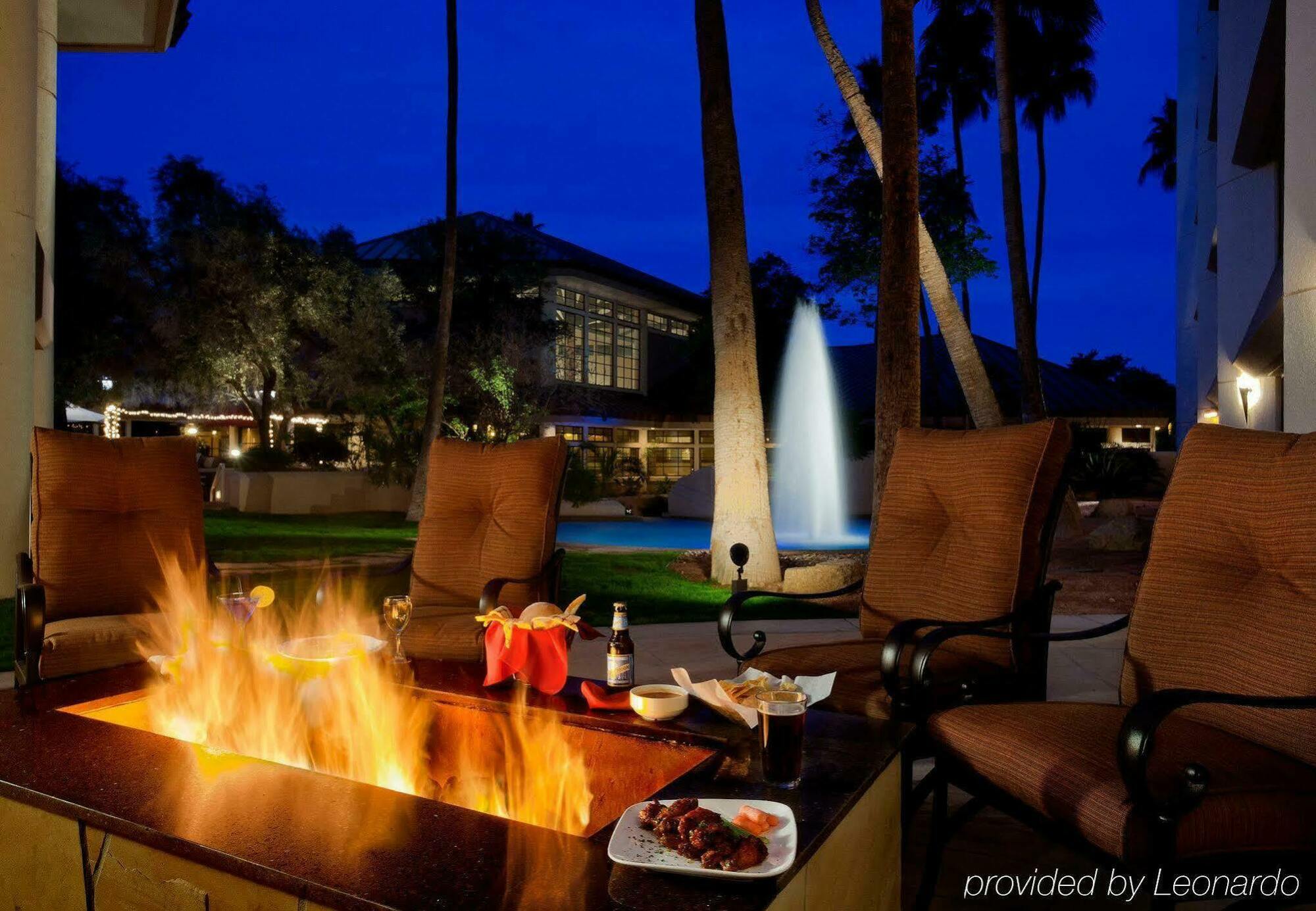 Delta Hotels By Marriott Phoenix Mesa Bagian luar foto